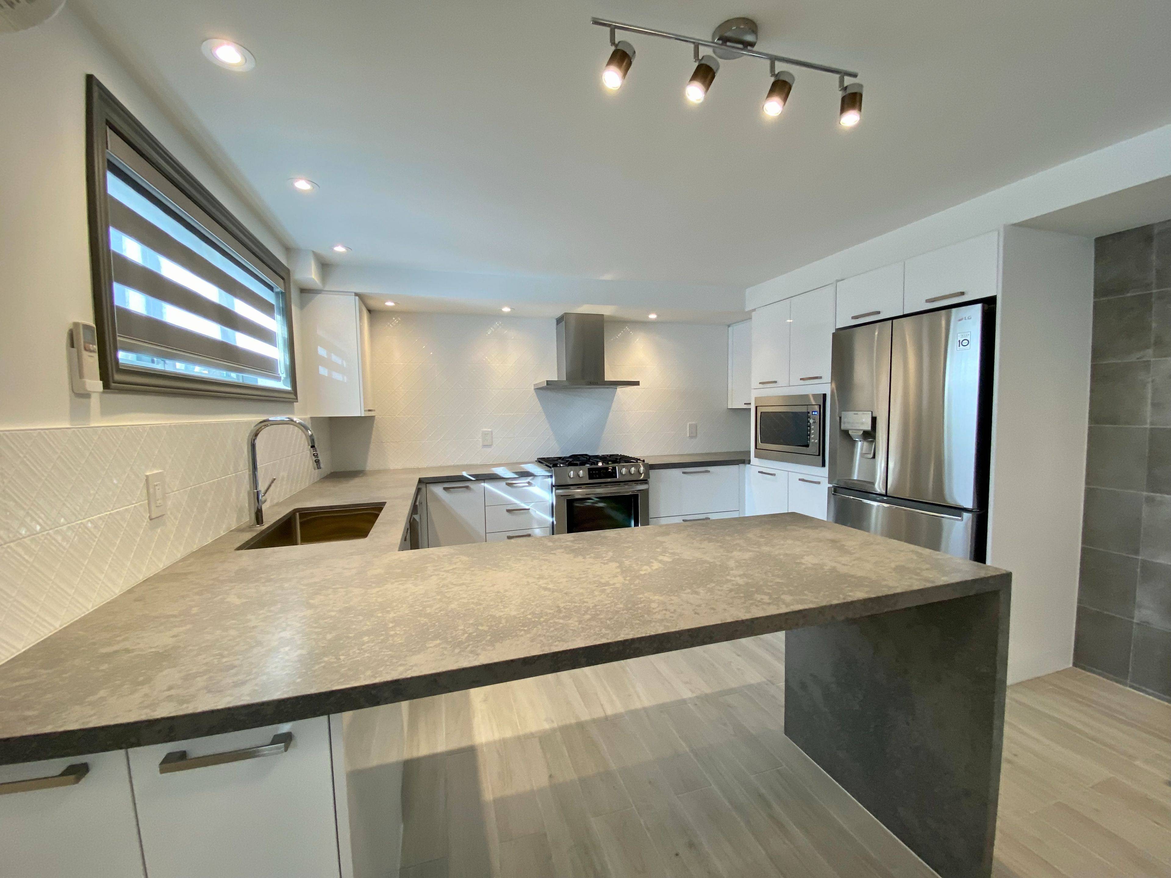 Toronto W03, ON M6N 1C6,2036 Davenport RD #Unit 1