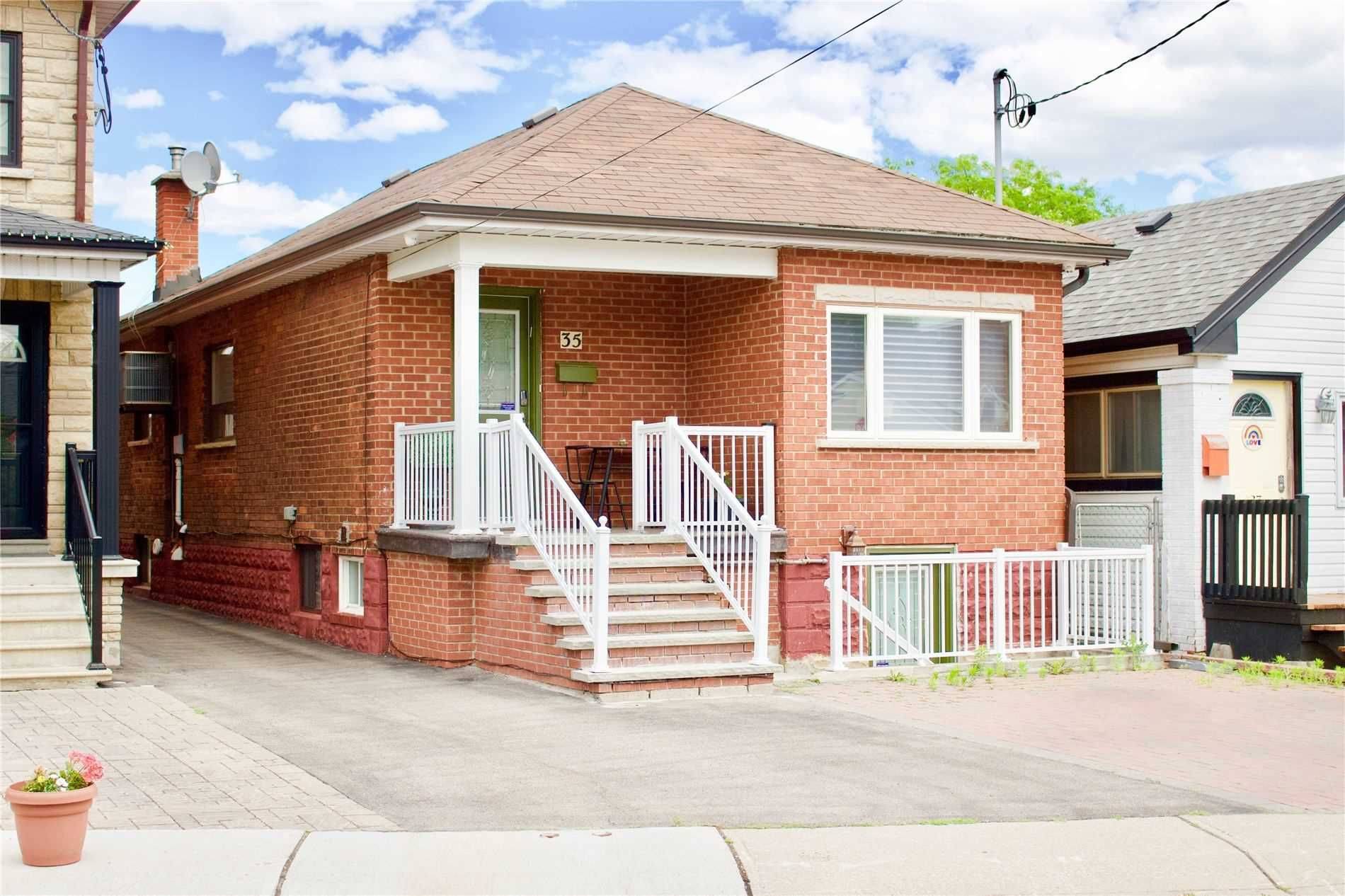 Toronto W03, ON M6N 4E6,35 Florence CRES #Lower