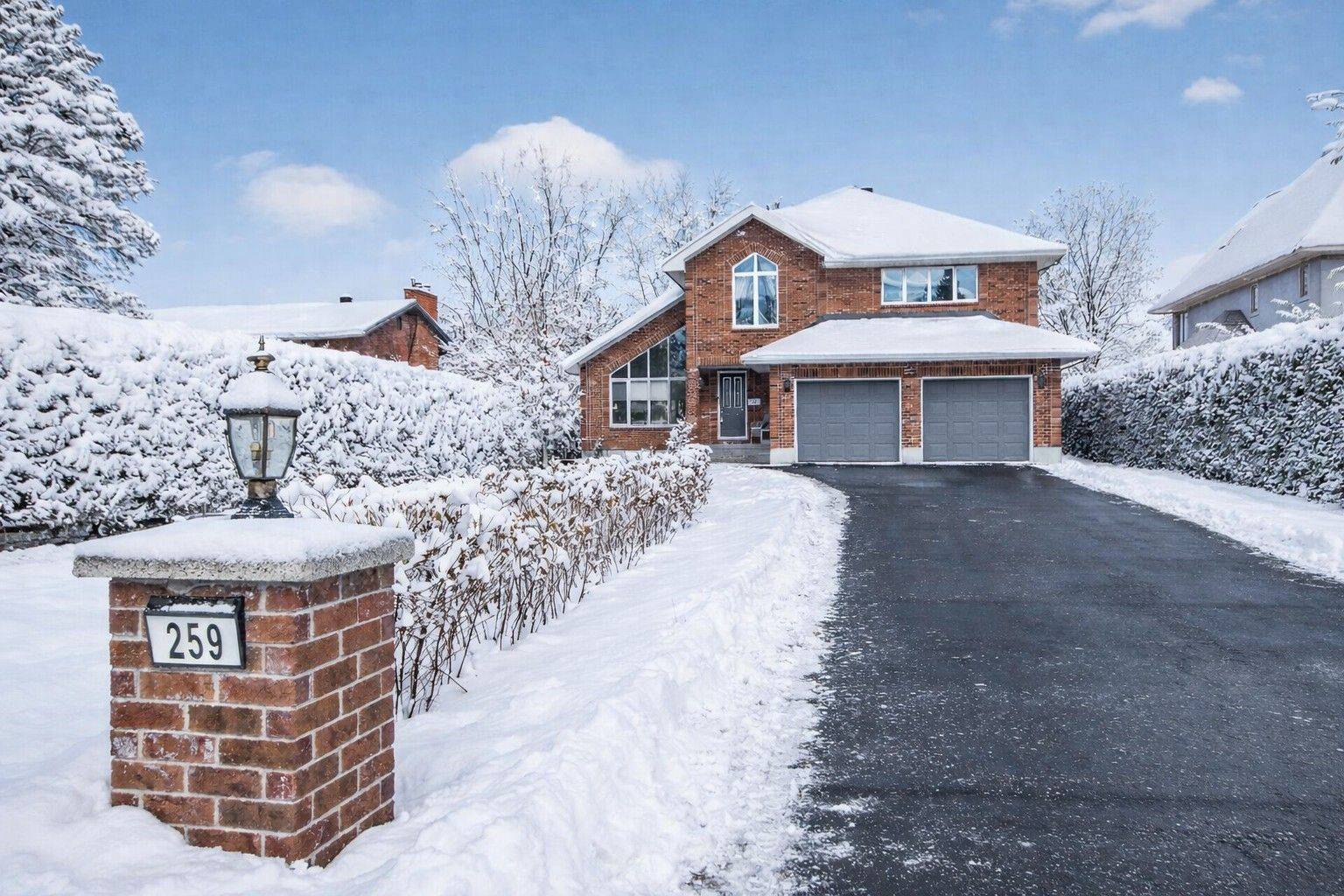 Crystal Bay - Rocky Point - Bayshore, ON K2H 8B9,259 GRANDVIEW RD