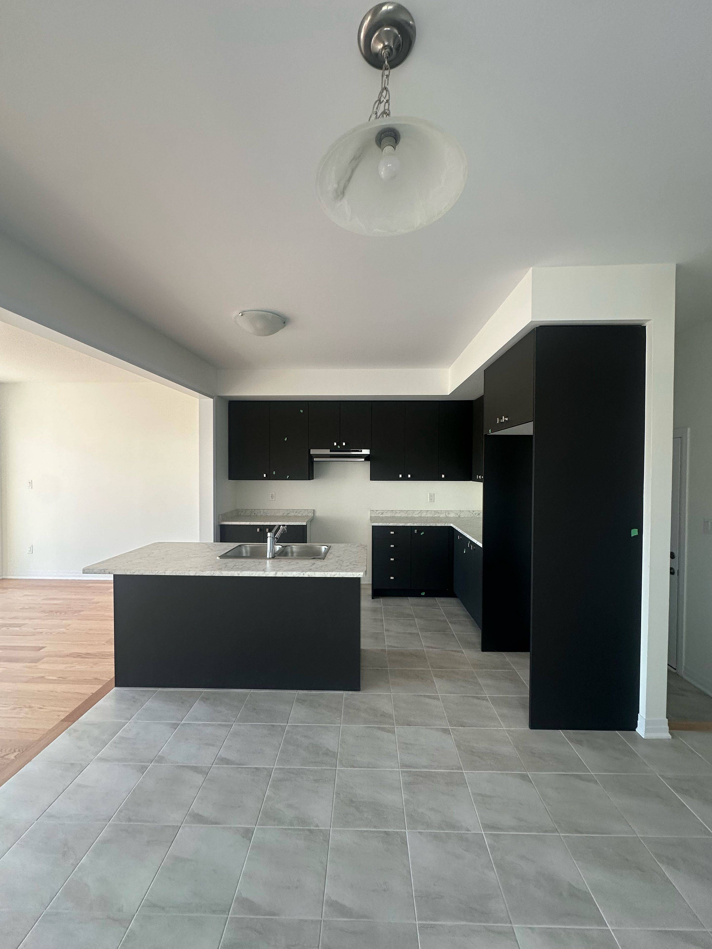 Welland, ON L3B 0P4,41 Canvas CRES