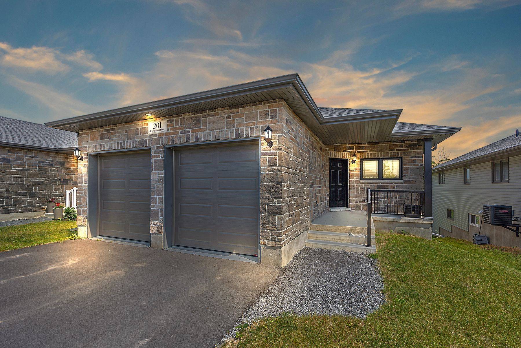 Loyalist, ON K0H 2H0,201 Creighton DR