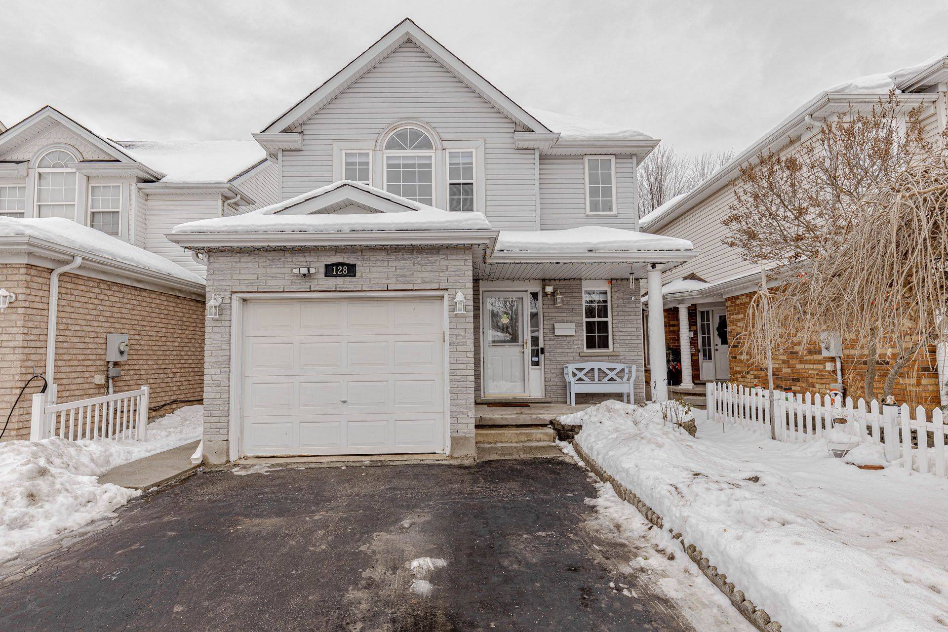 Cambridge, ON N3C 4H4,128 Karalee CRES