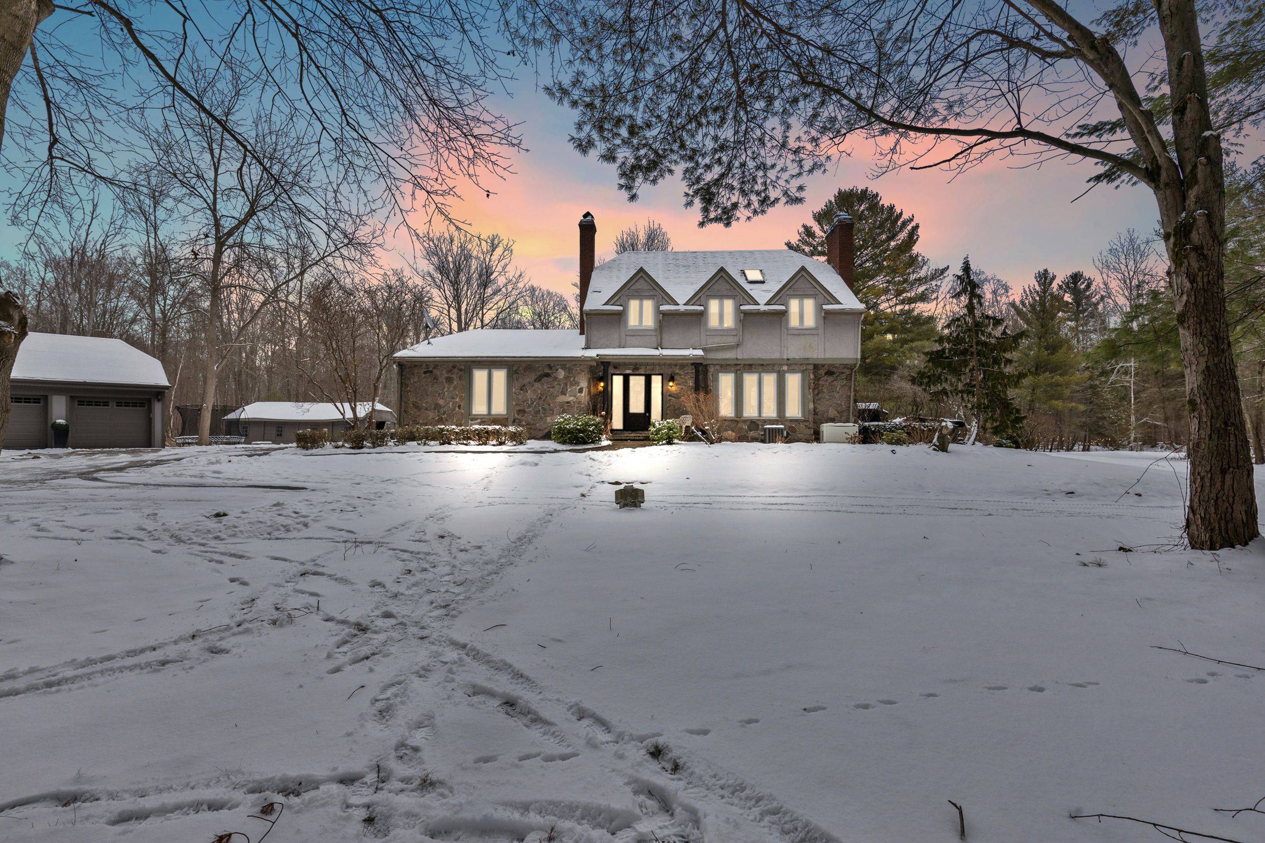 Pelham, ON L0S 1C0,625 BALFOUR ST