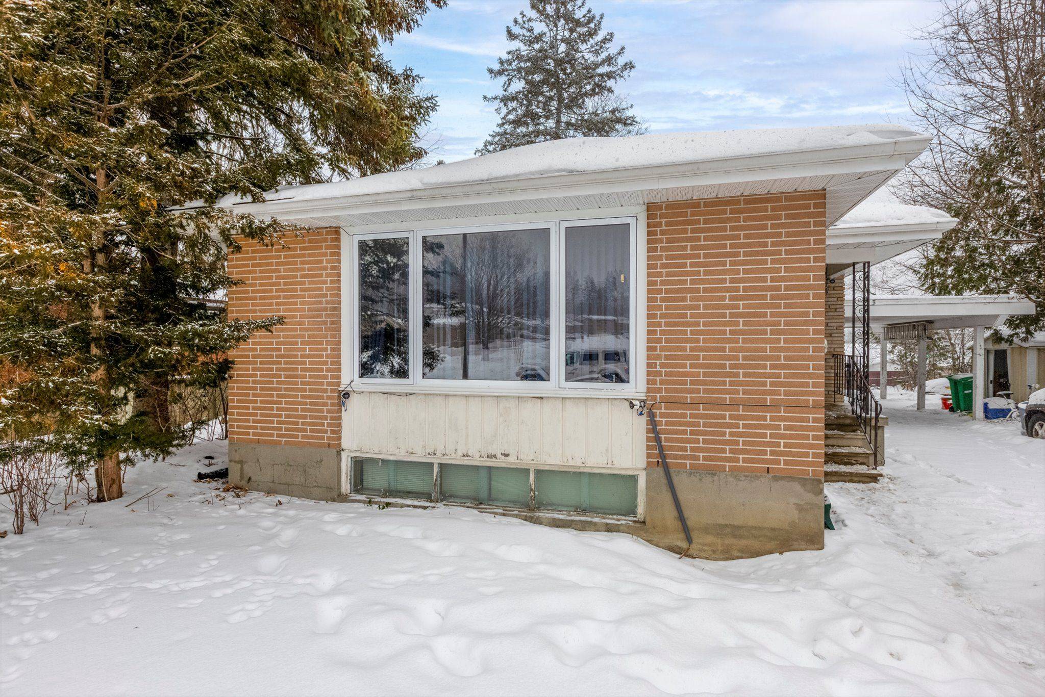 Peterborough, ON K9H 6N8,1246 Trentway Vista N/A