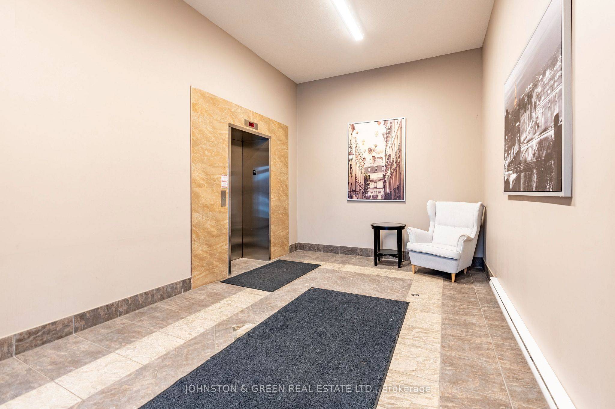 Guelph, ON N1K 1V8,904 Paisley RD #210