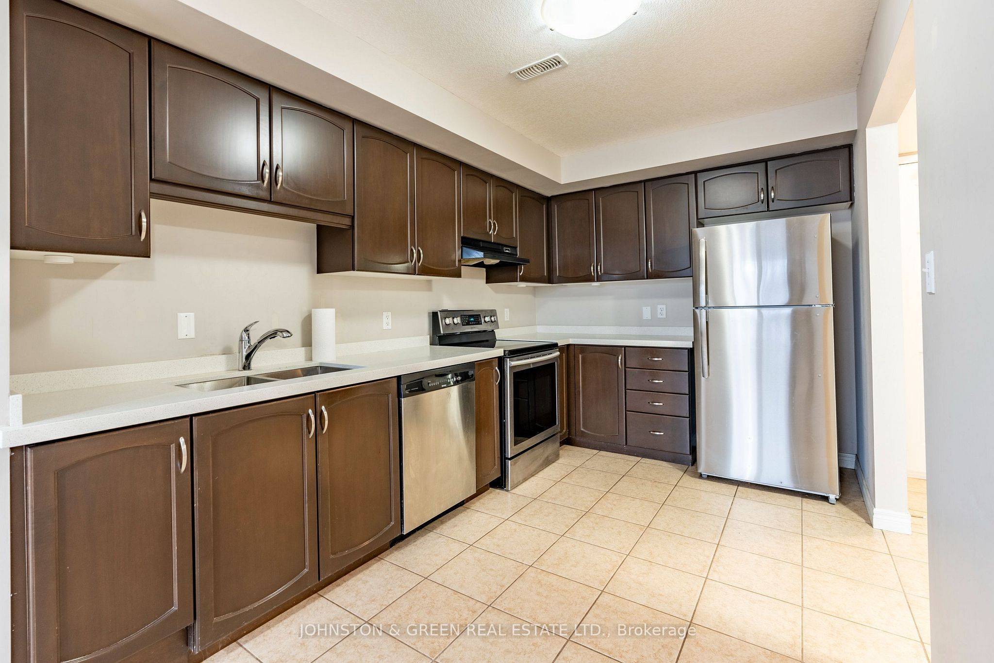 Guelph, ON N1K 1V8,904 Paisley RD #210