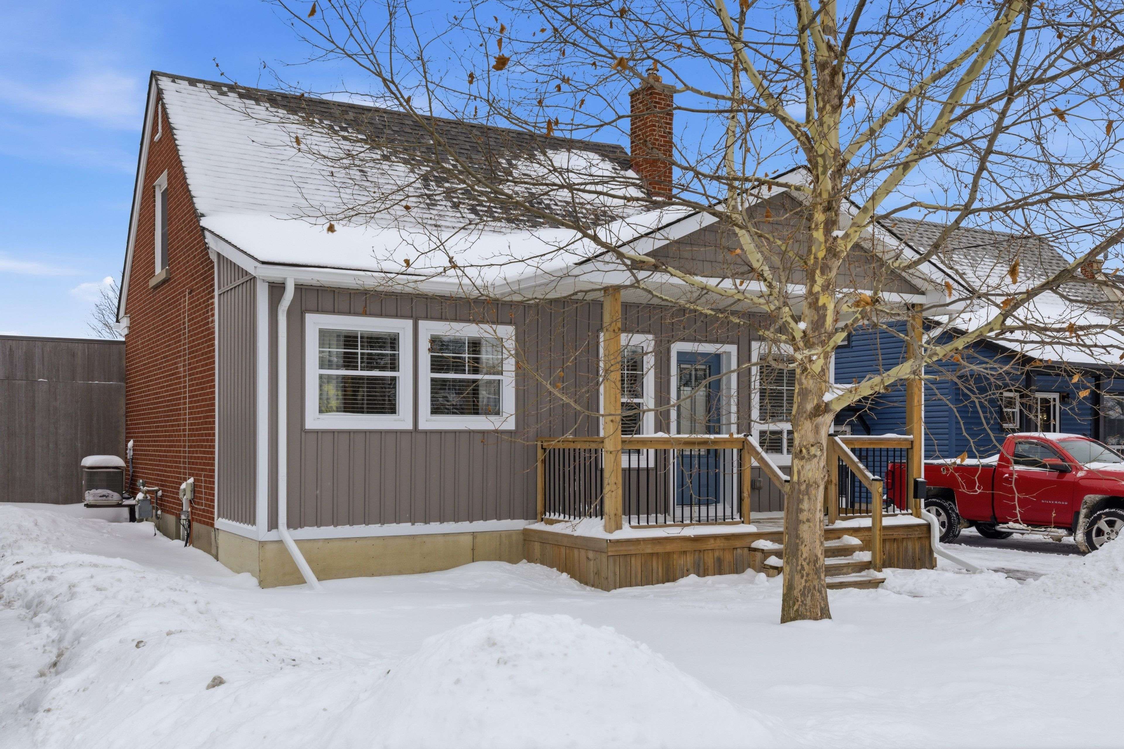 Kitchener, ON N2H 4W3,358 Clifton RD