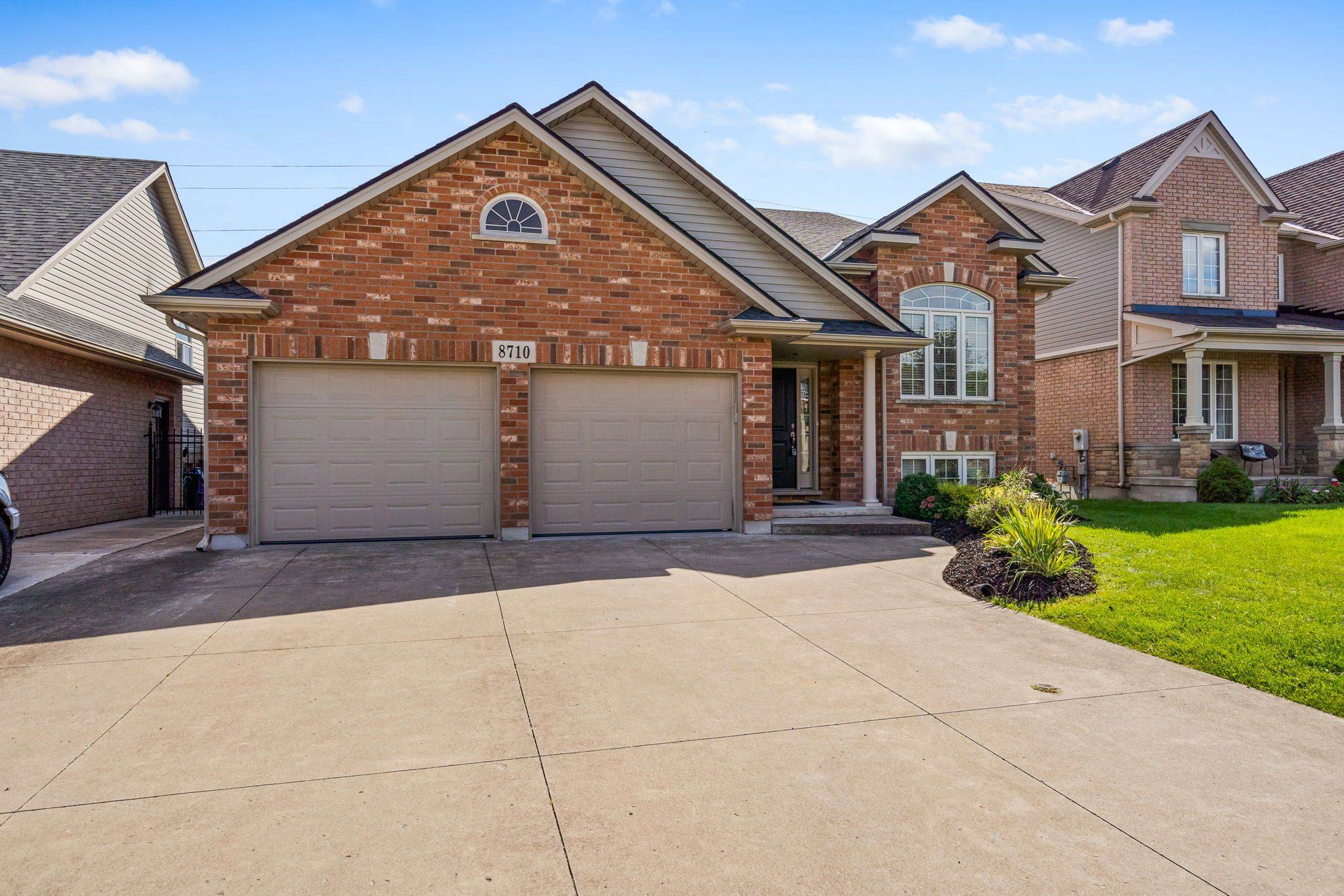 Niagara Falls, ON L2H 0A7,8710 Milomir ST