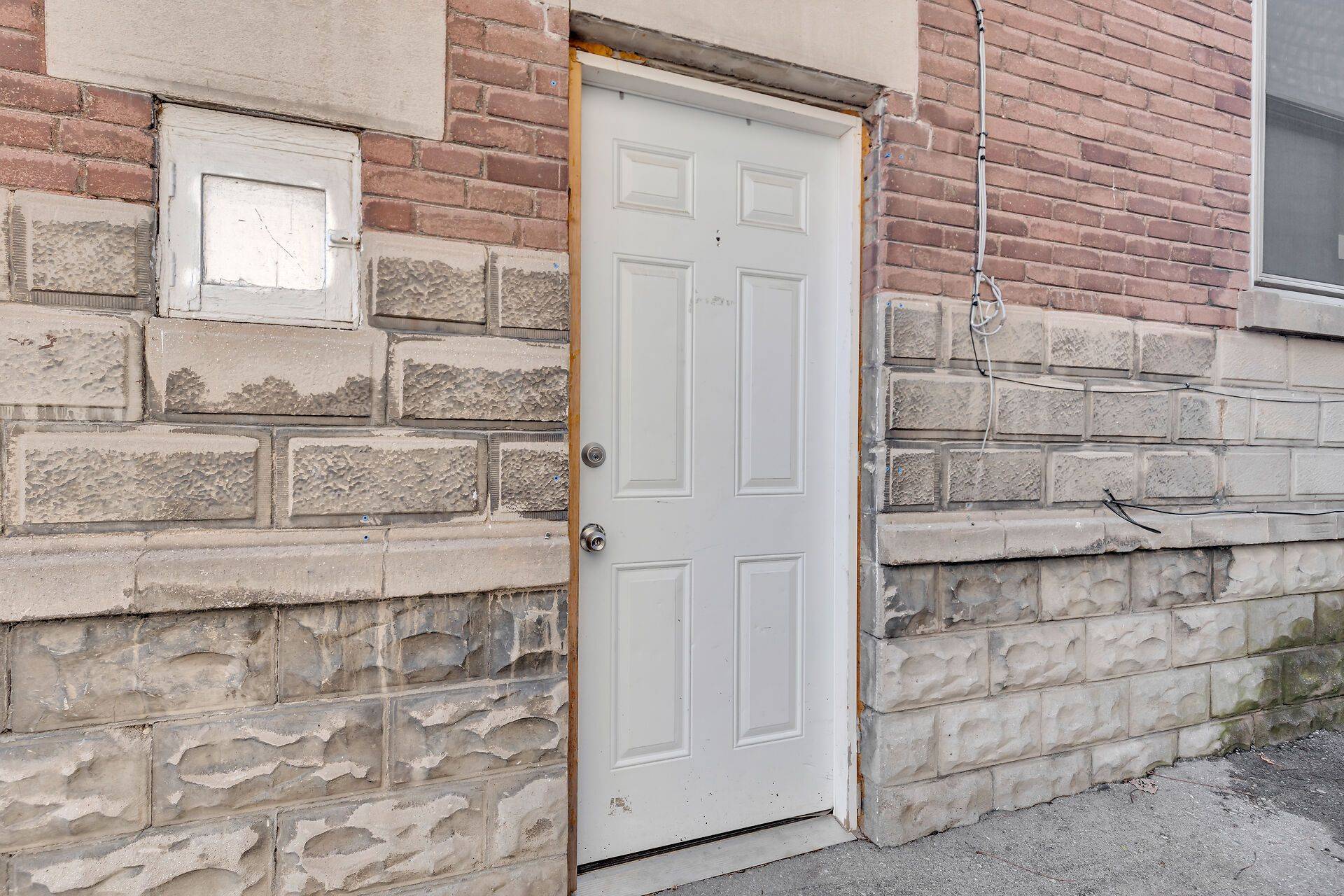 London South, ON N6C 1G4,8 Bruce ST