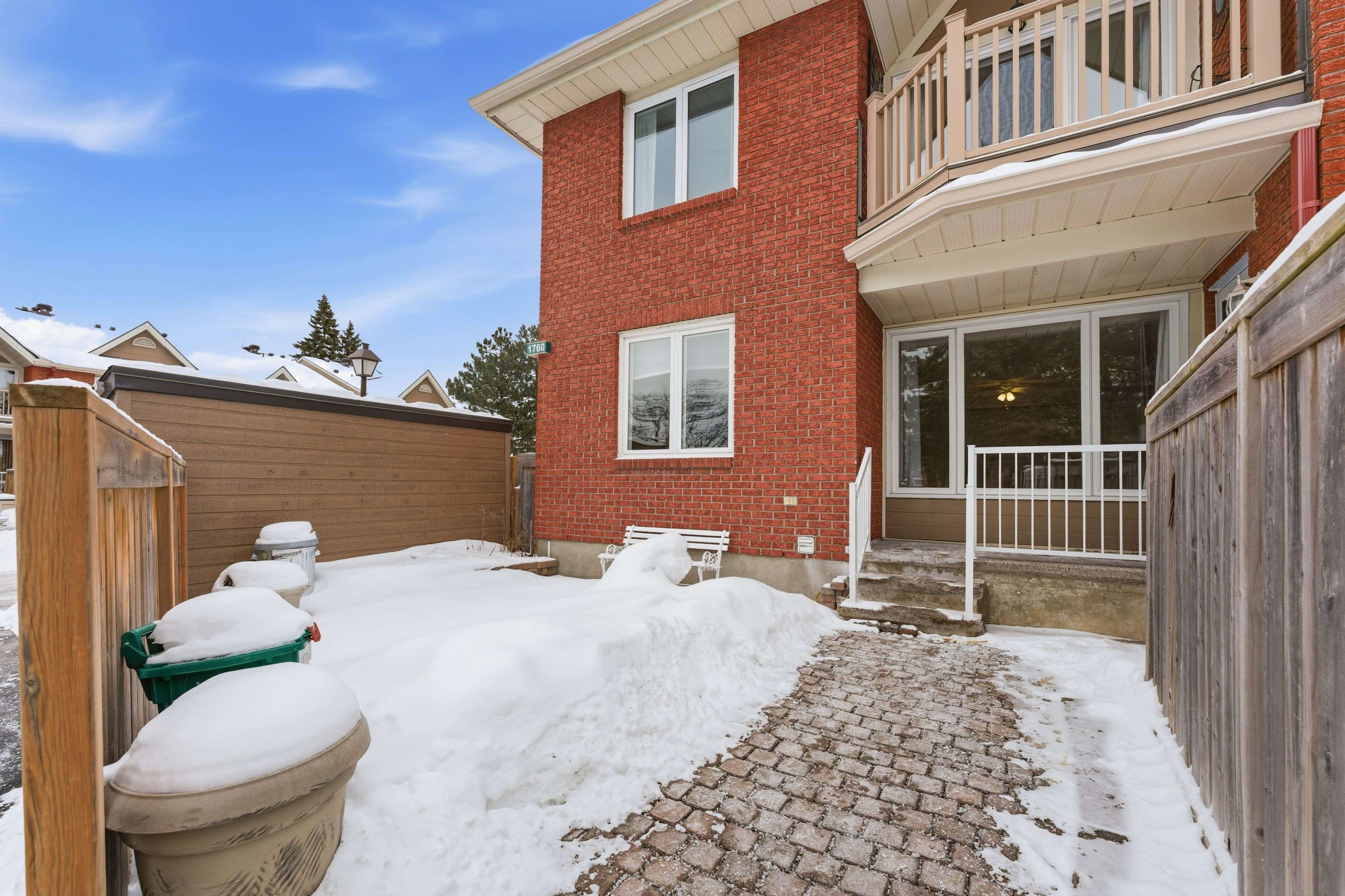 Orleans - Cumberland And Area, ON K4A 2H1,1760 Cabaret LN #106