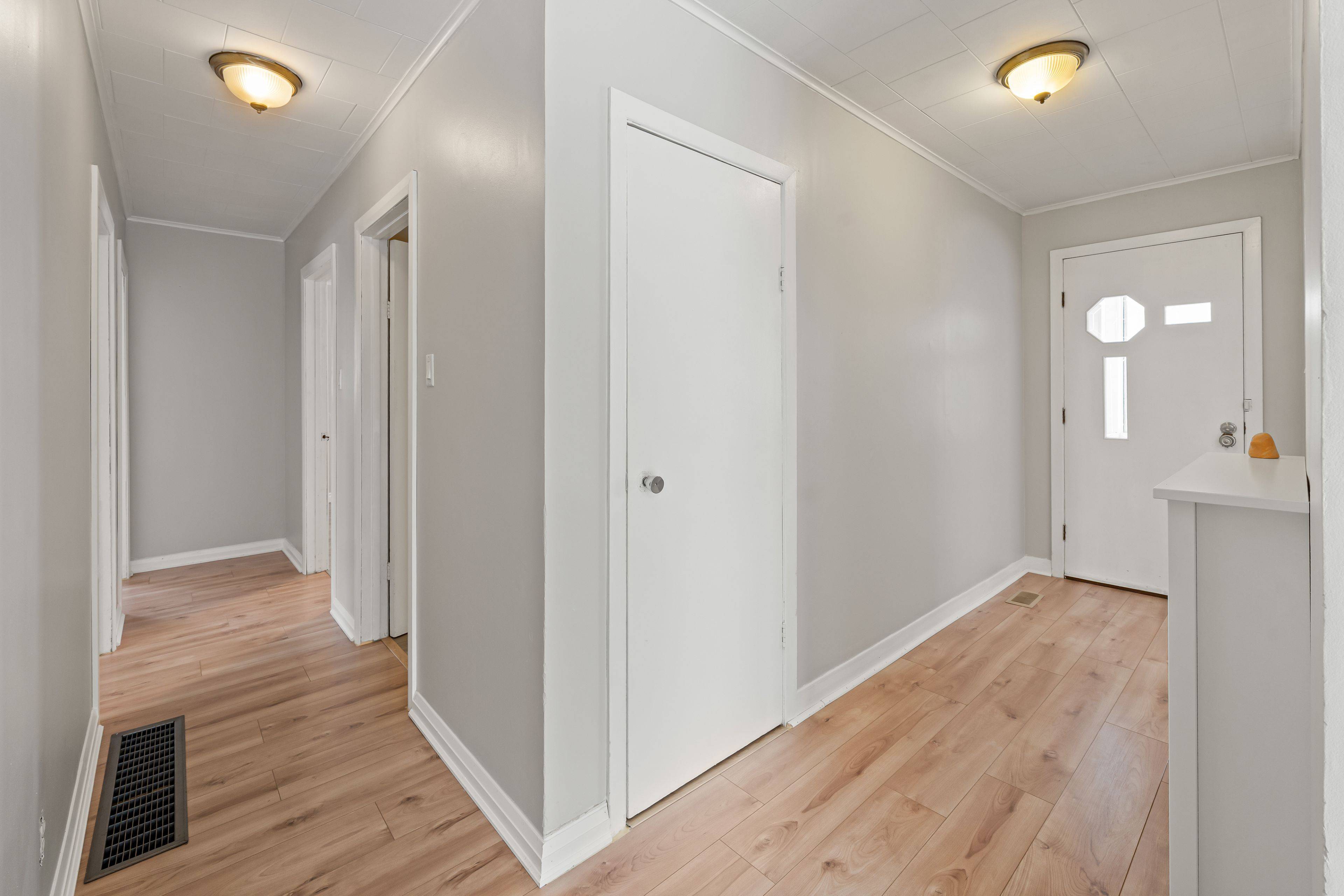 Quinte West, ON K8V 5P7,22453 Loyalist Pkwy #3