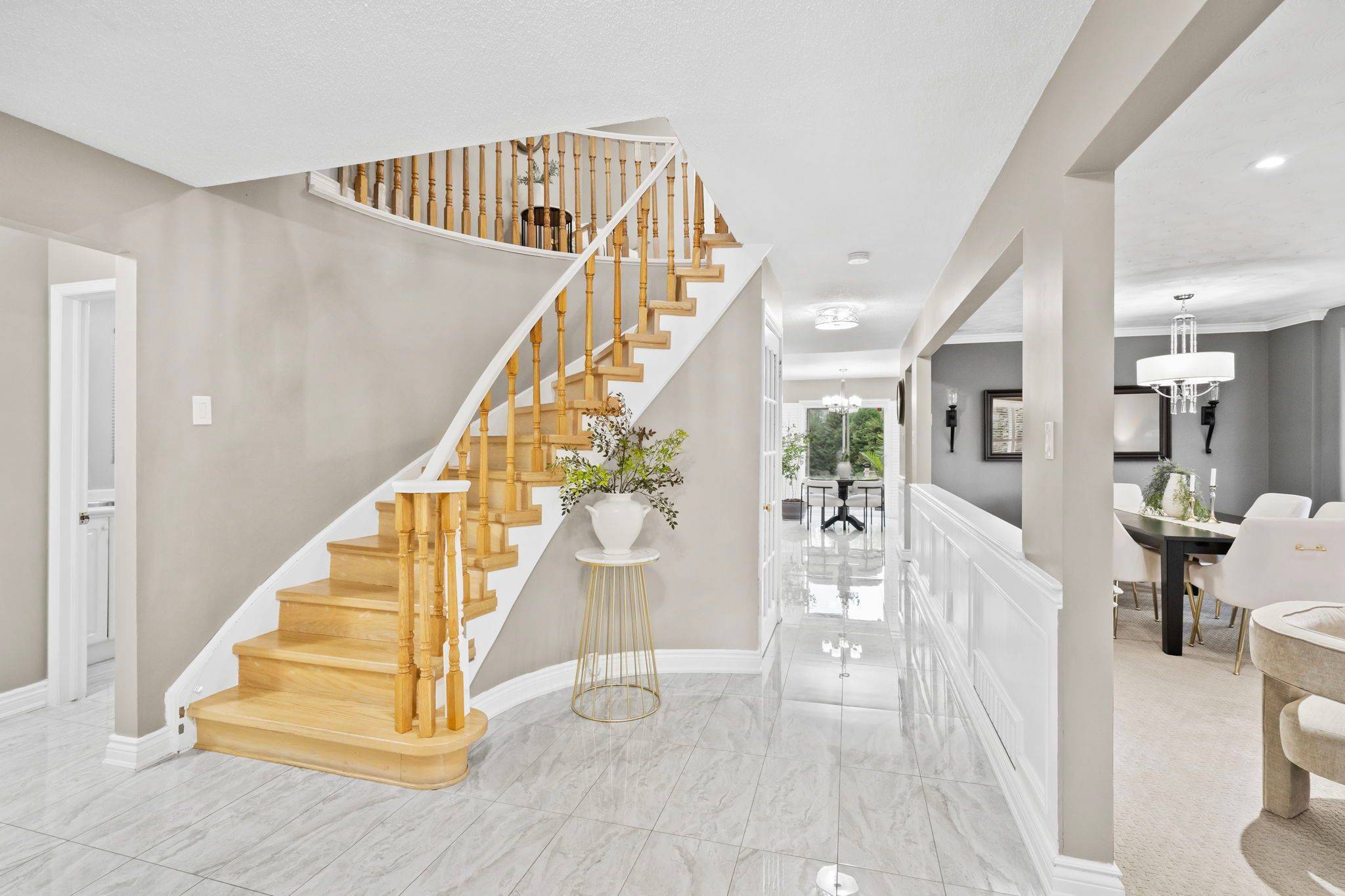 Hamilton, ON L8J 2N7,20 Driftwood PL