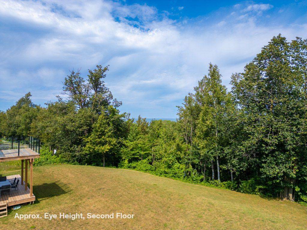 Blue Mountains, ON N0H 2P0,127 West Ridge DR