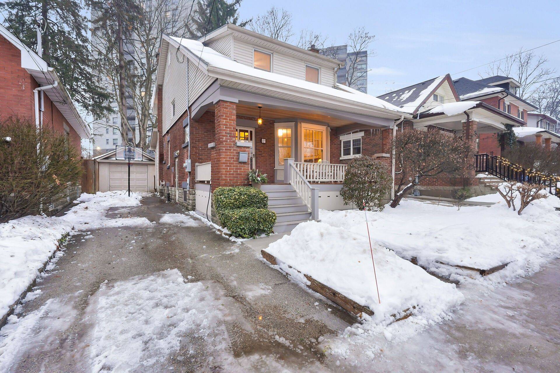 London South, ON N6C 1H4,27 Ardaven PL