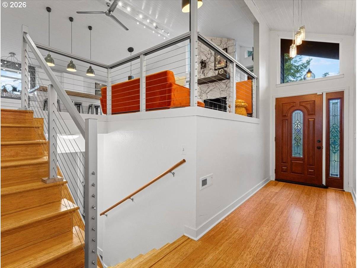 Gladstone, OR 97027,7005 DEBBIE CT