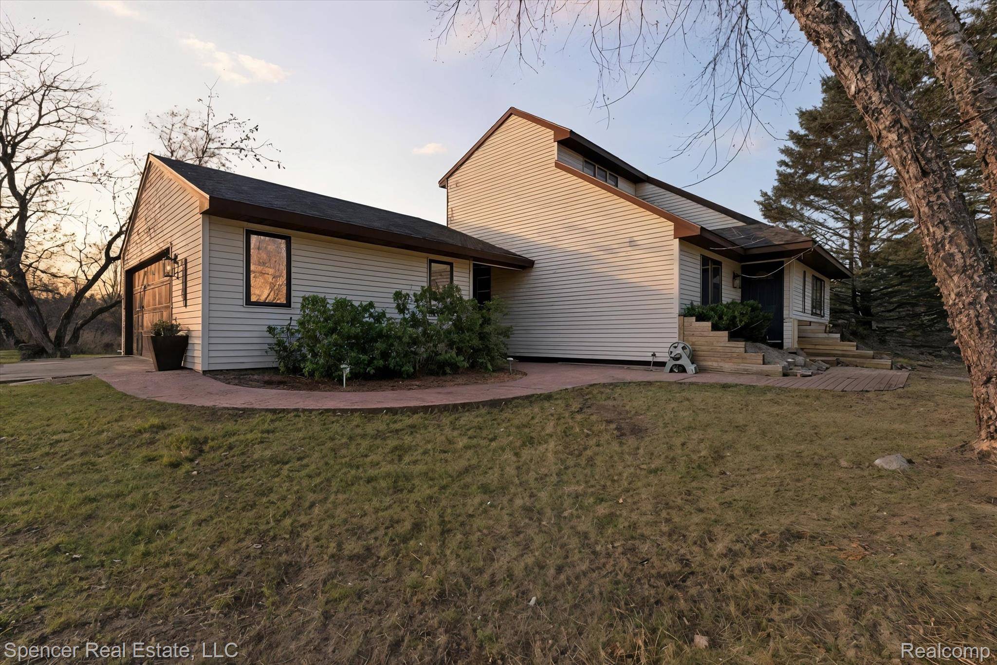 Davisburg, MI 48350,13875 Neal RD