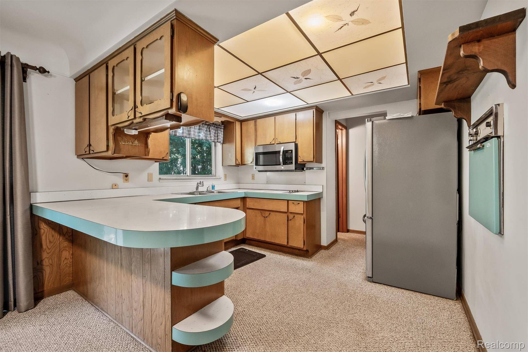 Waterford, MI 48329,2550 W Walton BLVD