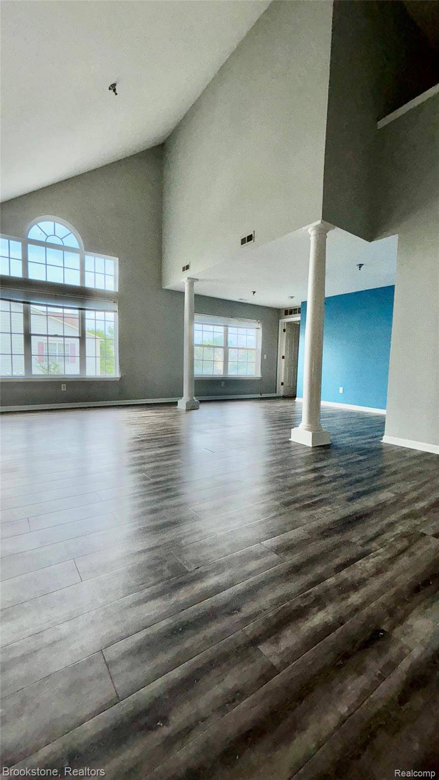 Ypsilanti, MI 48111,5934 E Island DR #32