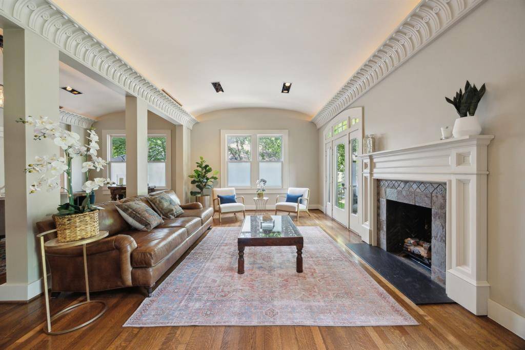 Fort Worth, TX 76109,2560 Cockrell Avenue