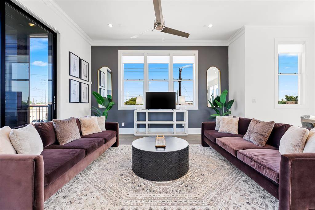 Fort Worth, TX 76107,215 Carroll Street