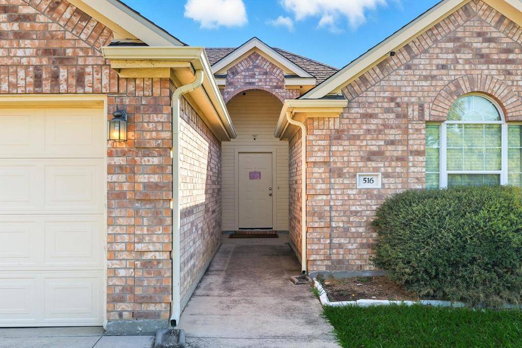 Lake Dallas, TX 75065,516 Oak Lake Street