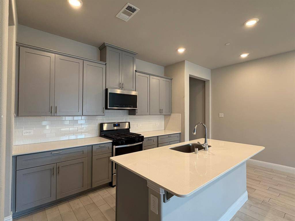 Lewisville, TX 75077,624 Hutchinson Lane