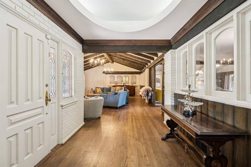 Dallas, TX 75229,4549 Walnut Hill Lane