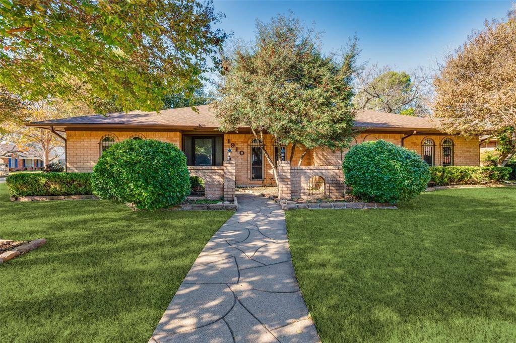 Arlington, TX 76013,1910 Jamestown Court