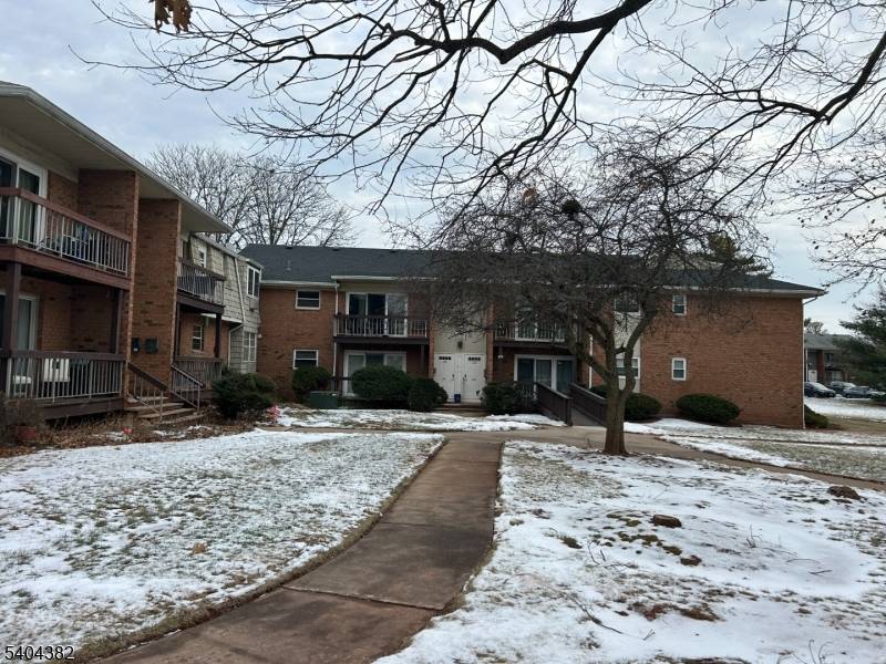 Hillsborough Twp., NJ 08844,527 Andria Ave #221