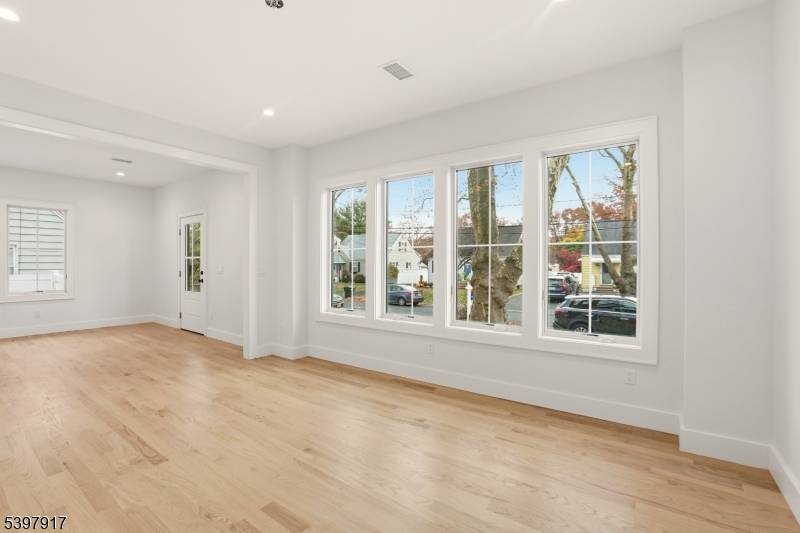 Clark Twp., NJ 07066,29 Alice Ln