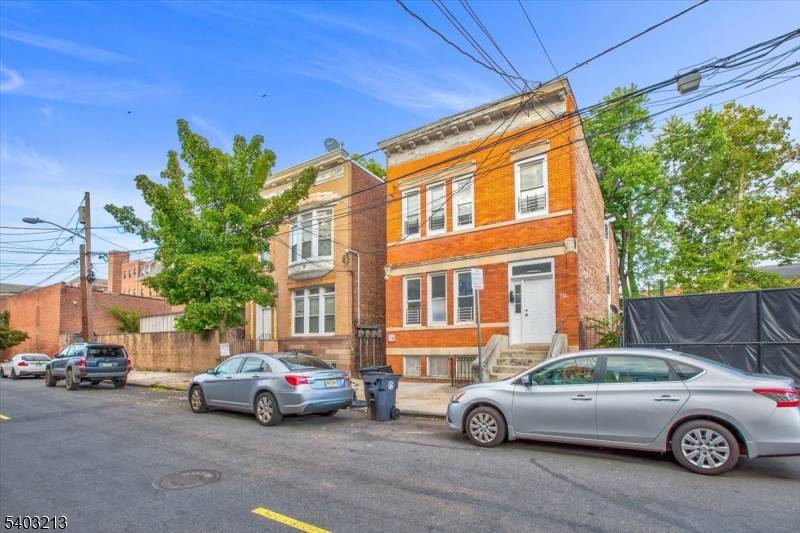 Newark City, NJ 07107,70 S 9Th St