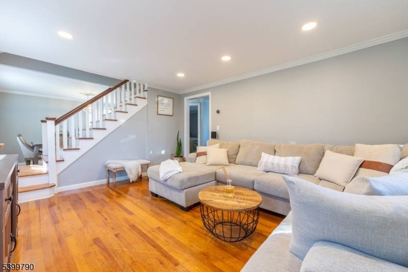 Dover Town, NJ 07801,49 Kearney St