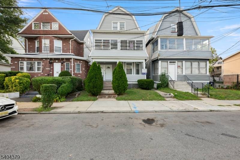 Newark City, NJ 07106,19 Dover St