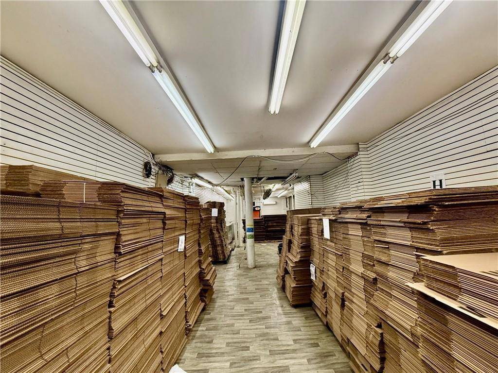 Brooklyn, NY 11218,755 McDonald AVE