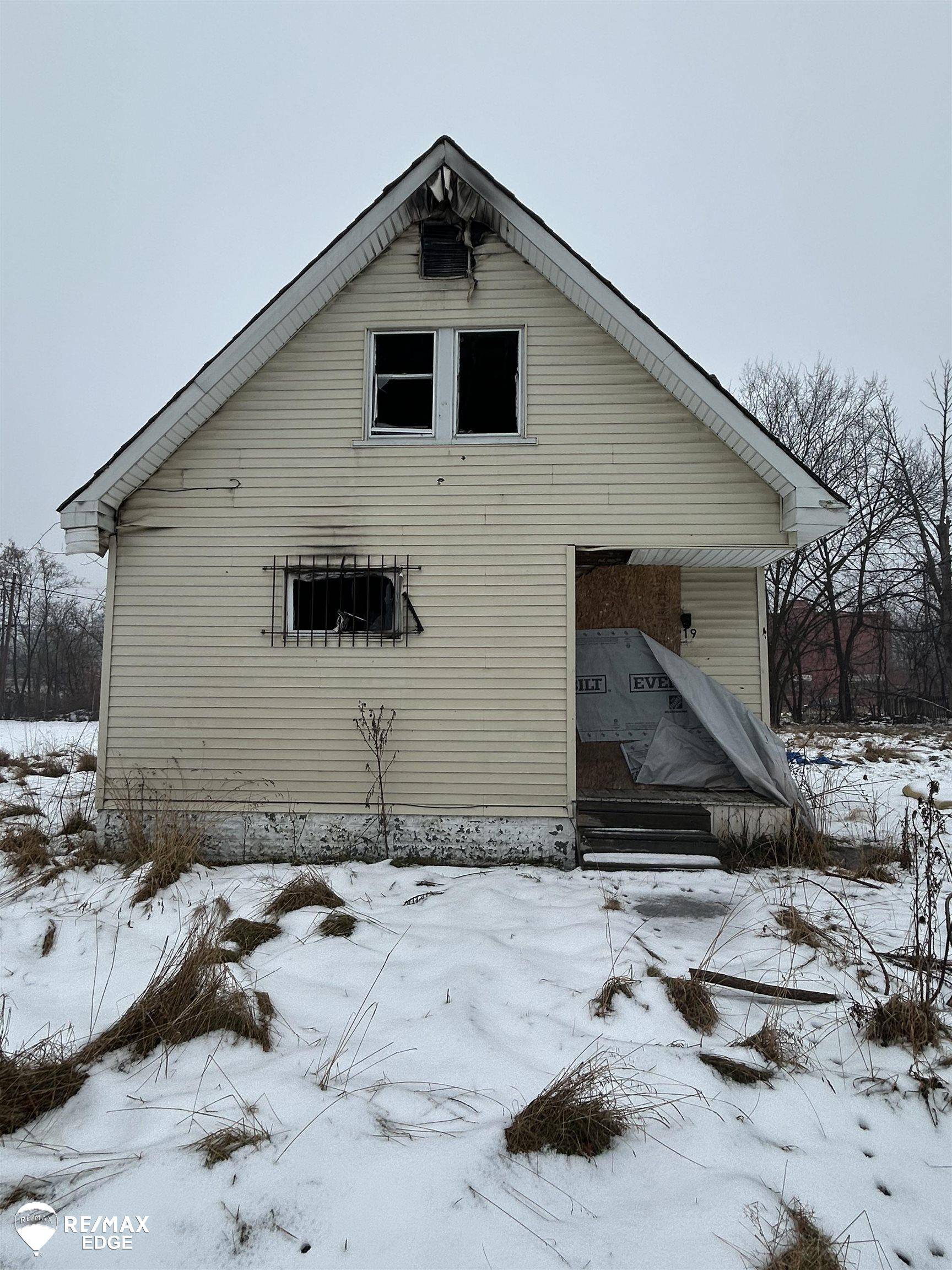 Saginaw, MI 48601,919 S 4th AVE