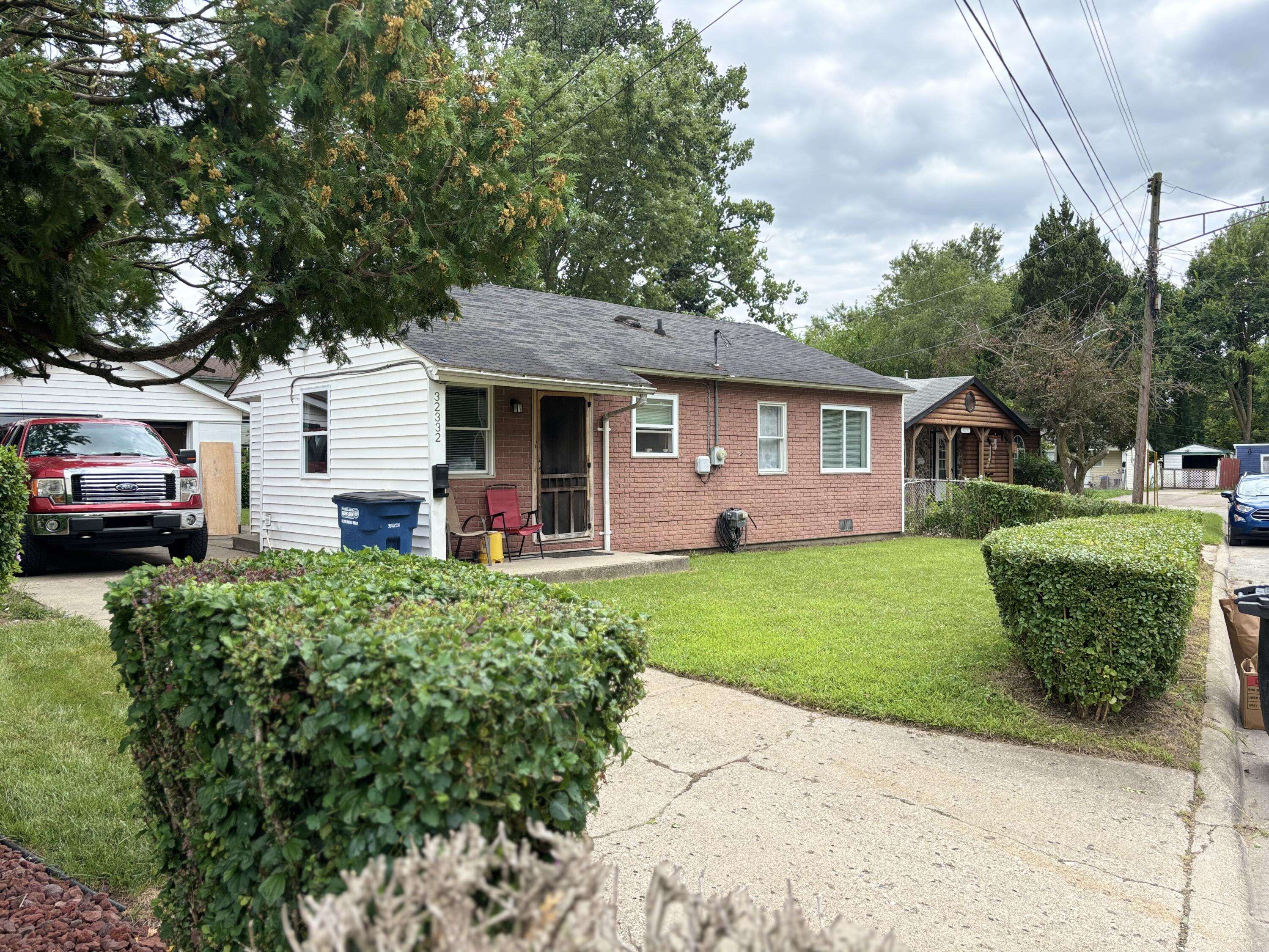 Westland, MI 48186,32332 Kalamazoo CT