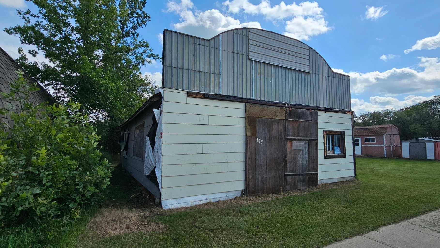 109 1 ST E, Alliance, AB T0B0A0