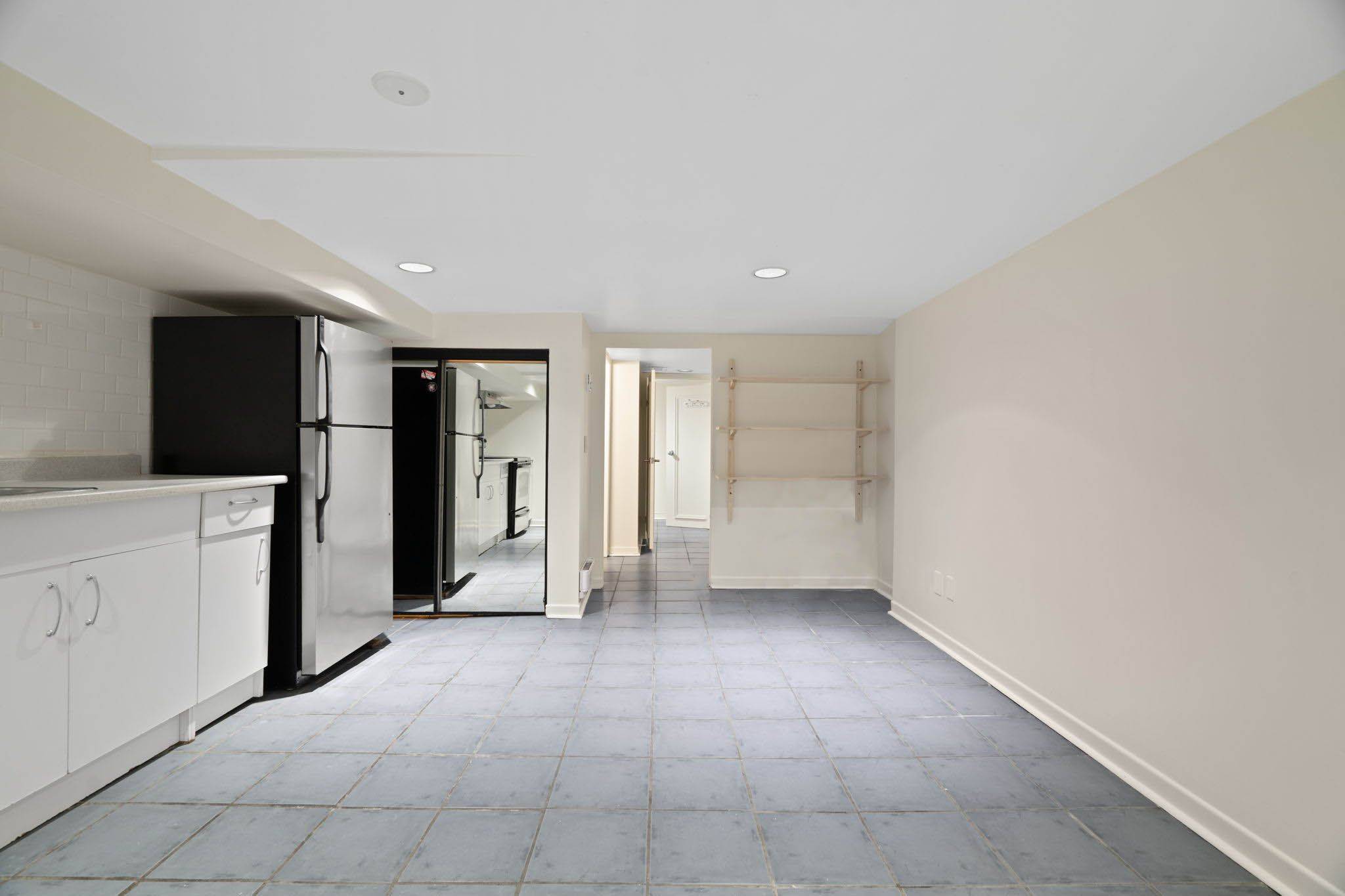 Toronto C02, ON M5R 1V3,59 Dupont ST #Lower