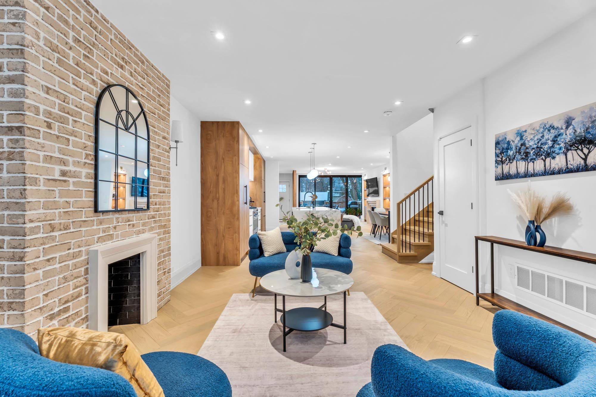 Toronto C03, ON M6C 2Z2,146 Arlington AVE