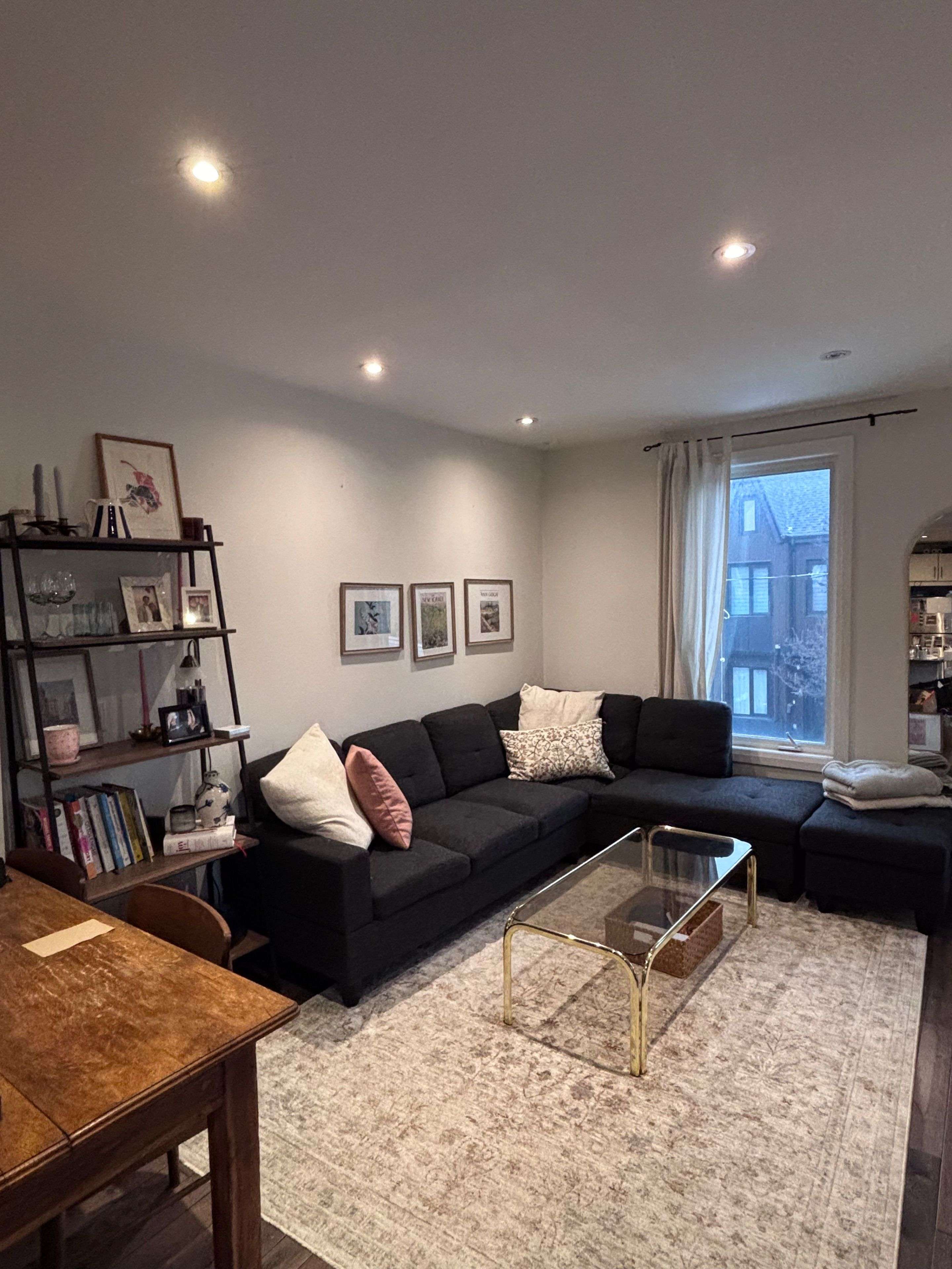 Toronto C01, ON M6J 1S5,3 Rolyat ST #Upper