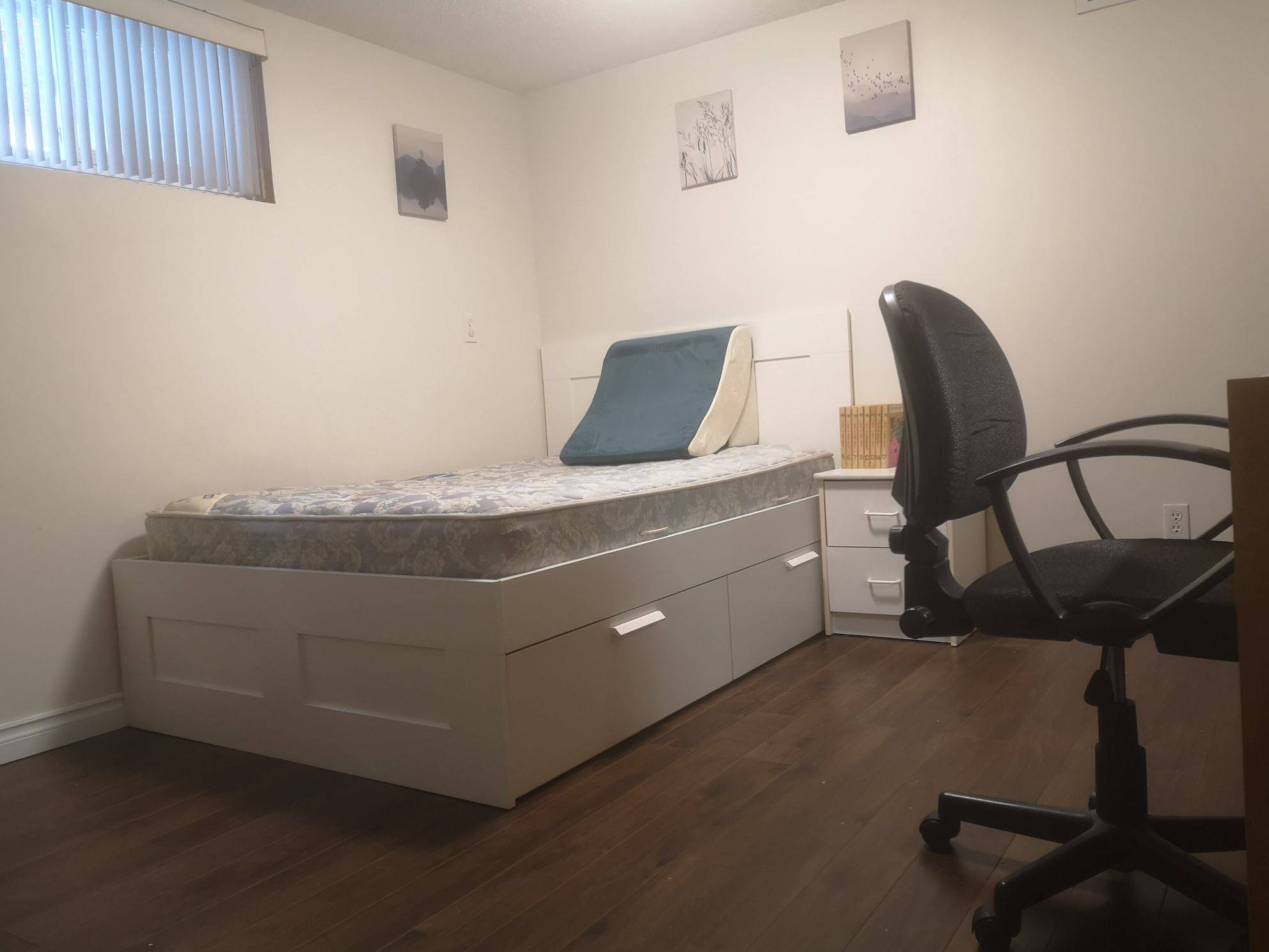 Toronto E05, ON M1W 3G2,22 Glendinning AVE #Raised Base