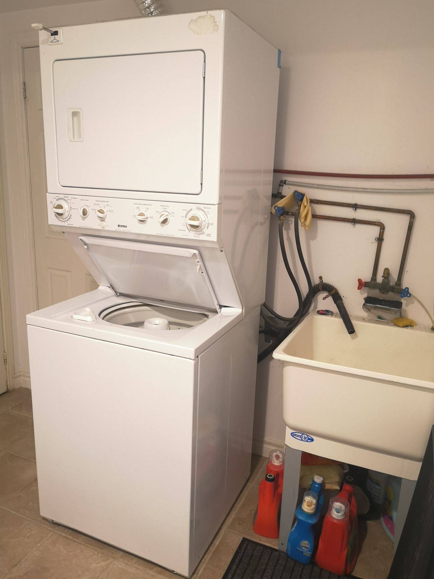 Toronto E05, ON M1W 3G2,22 Glendinning AVE #Raised Base