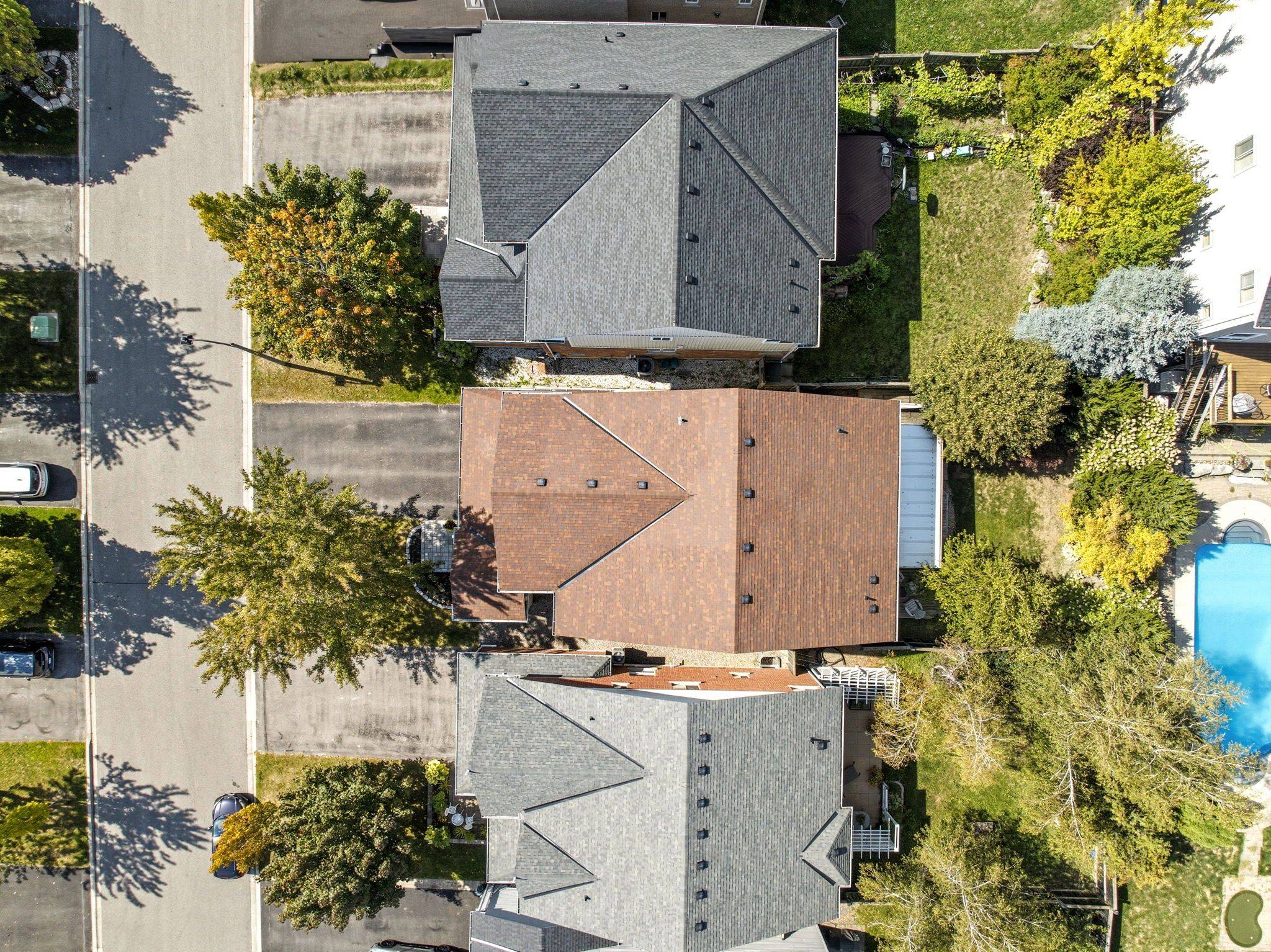 Oshawa, ON L1K 0H3,1624 Docking CT