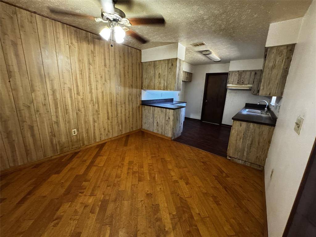 Fort Pierce, FL 34951,7205 Lakeland Blvd