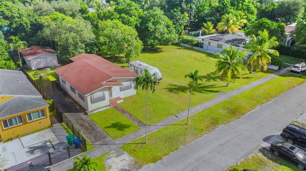 Miami, FL 33161,23 NE 116th St