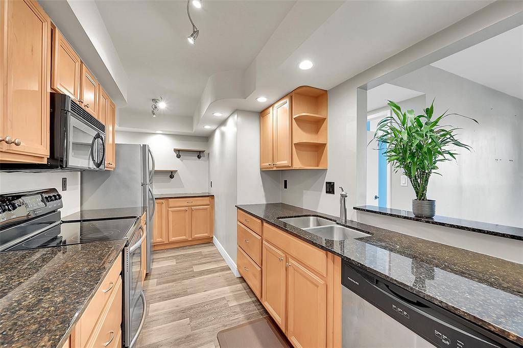 Pompano Beach, FL 33062,777 S Federal Hwy #RP216