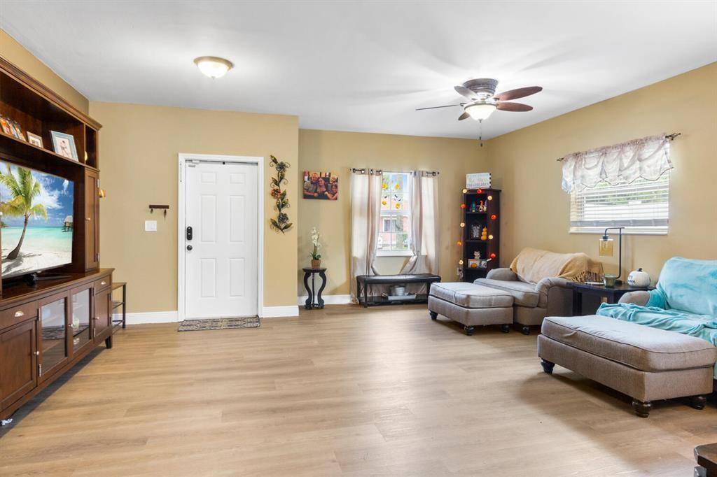 Margate, FL 33063,6570 NW 24th Ct