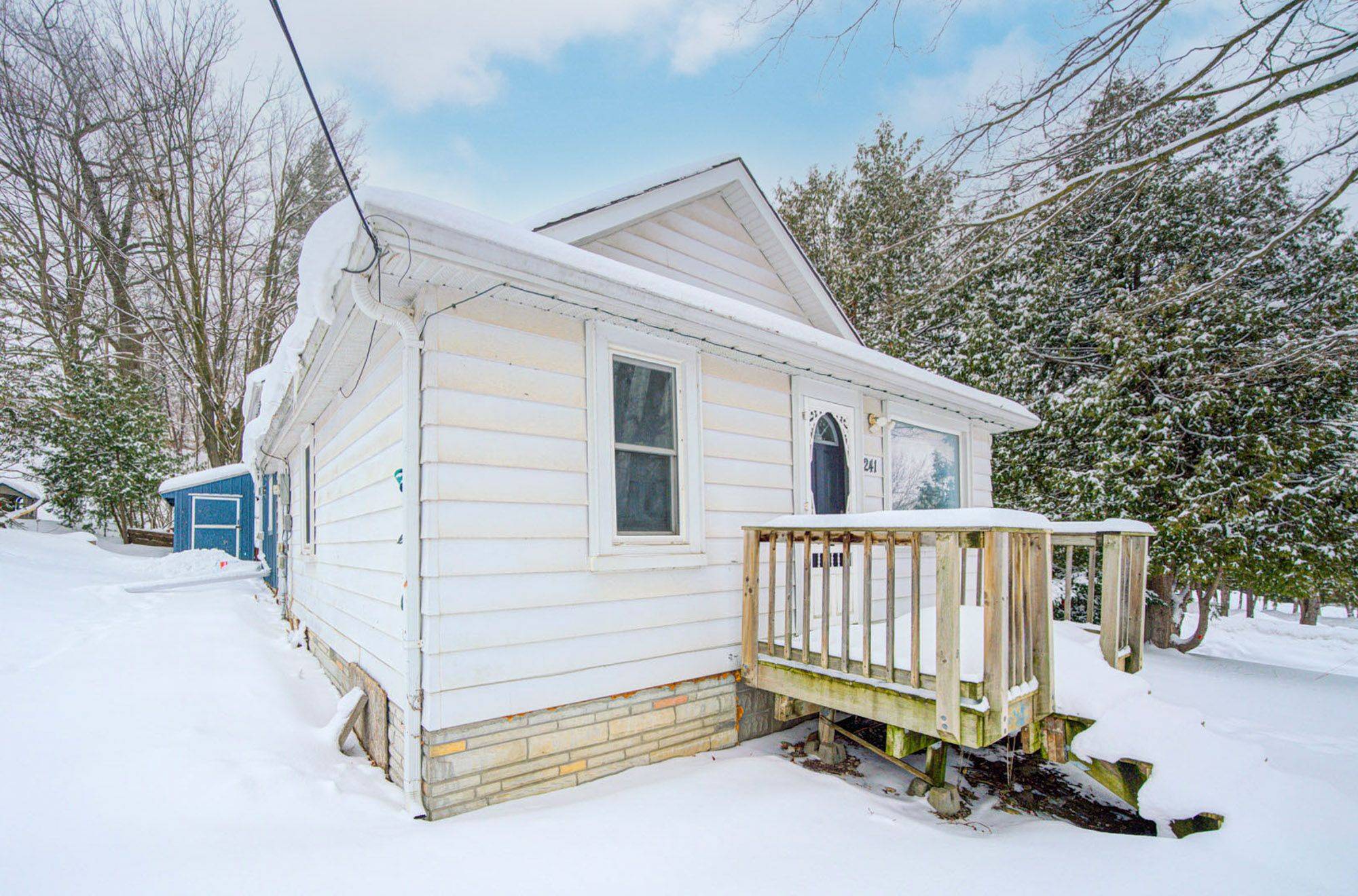 Georgina, ON L4P 2X1,241 Glenwoods AVE