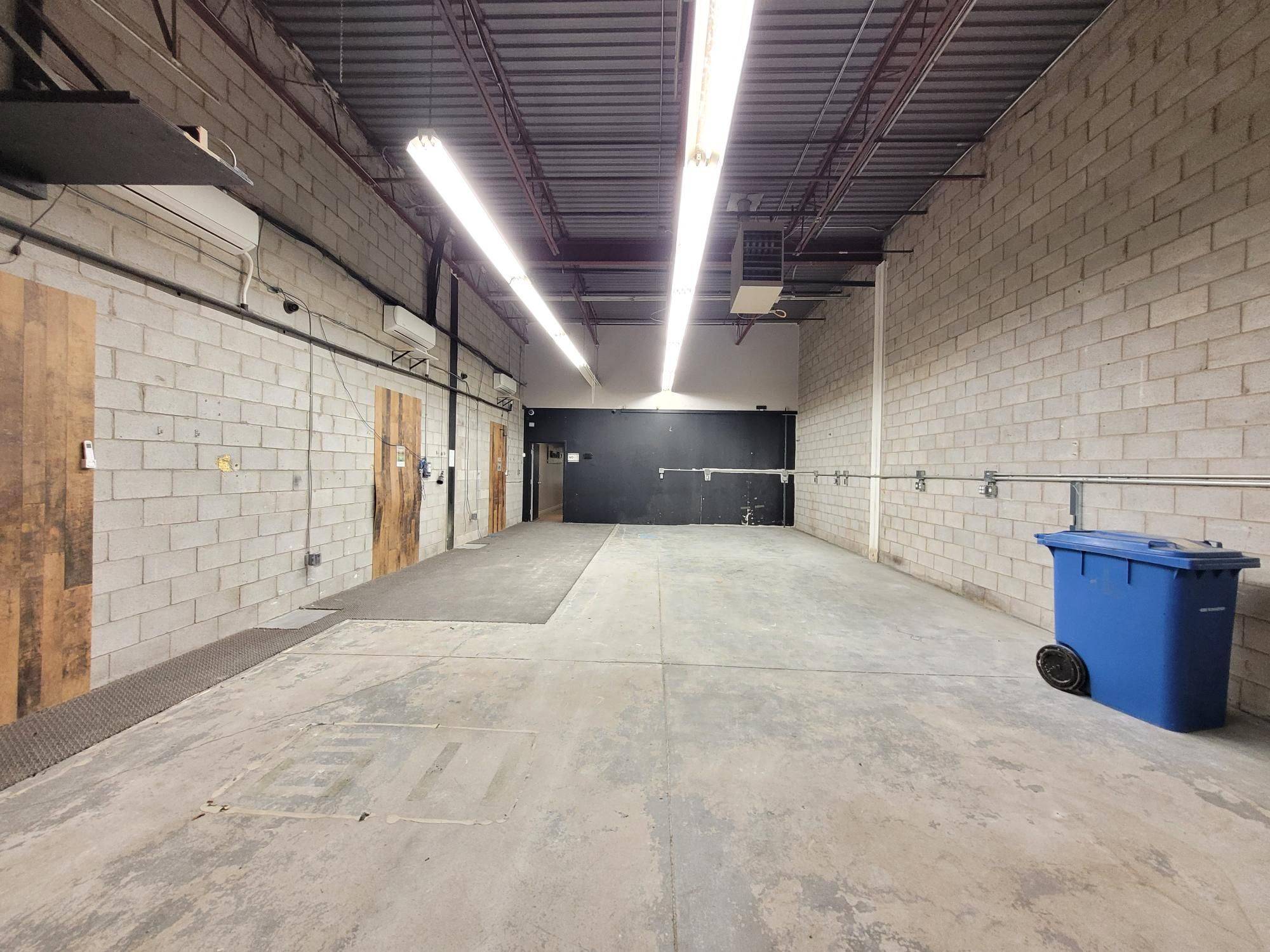 Vaughan, ON L4L 6B4,55 Winges RD #Unit 4