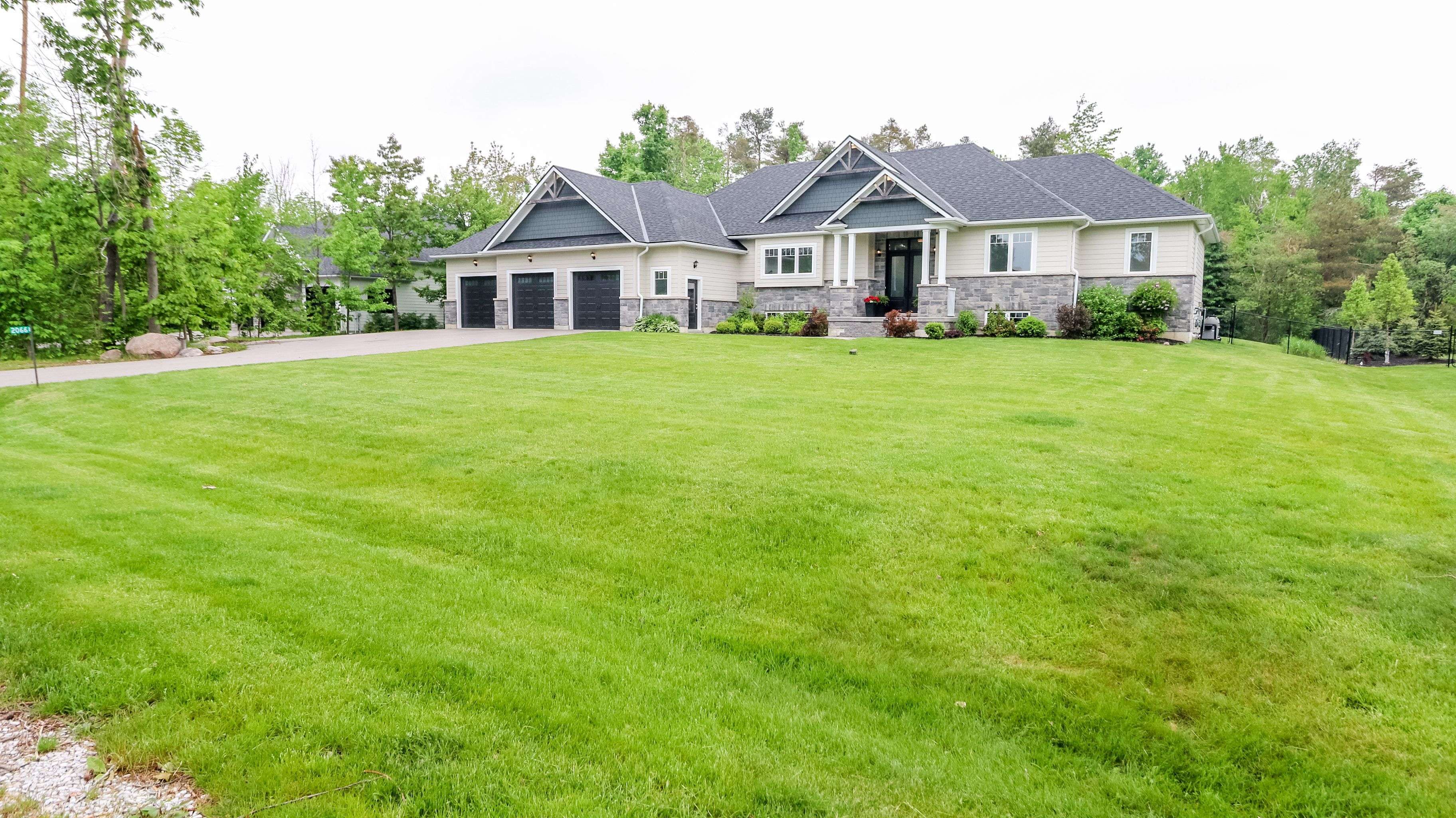 Severn, ON L3V 0C2,2066 Elana DR